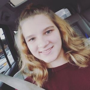 Meet your Posher, Alexis